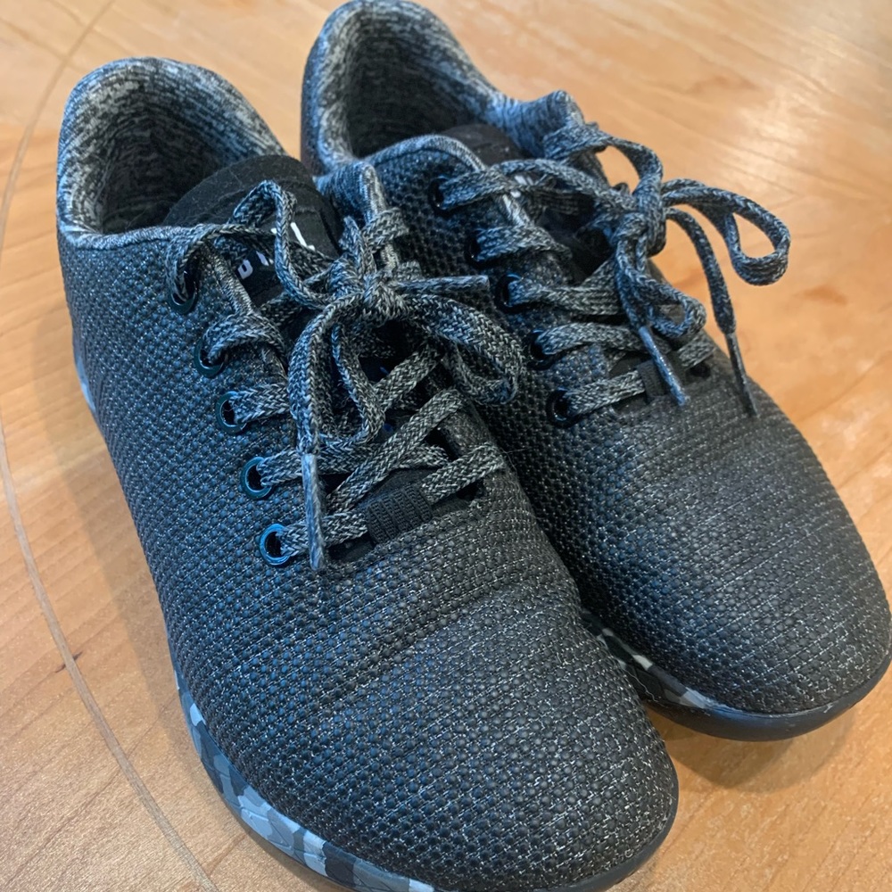 🎉 SOLD 🎉 NOBULL WOMENS SHOES. SIZE 7
